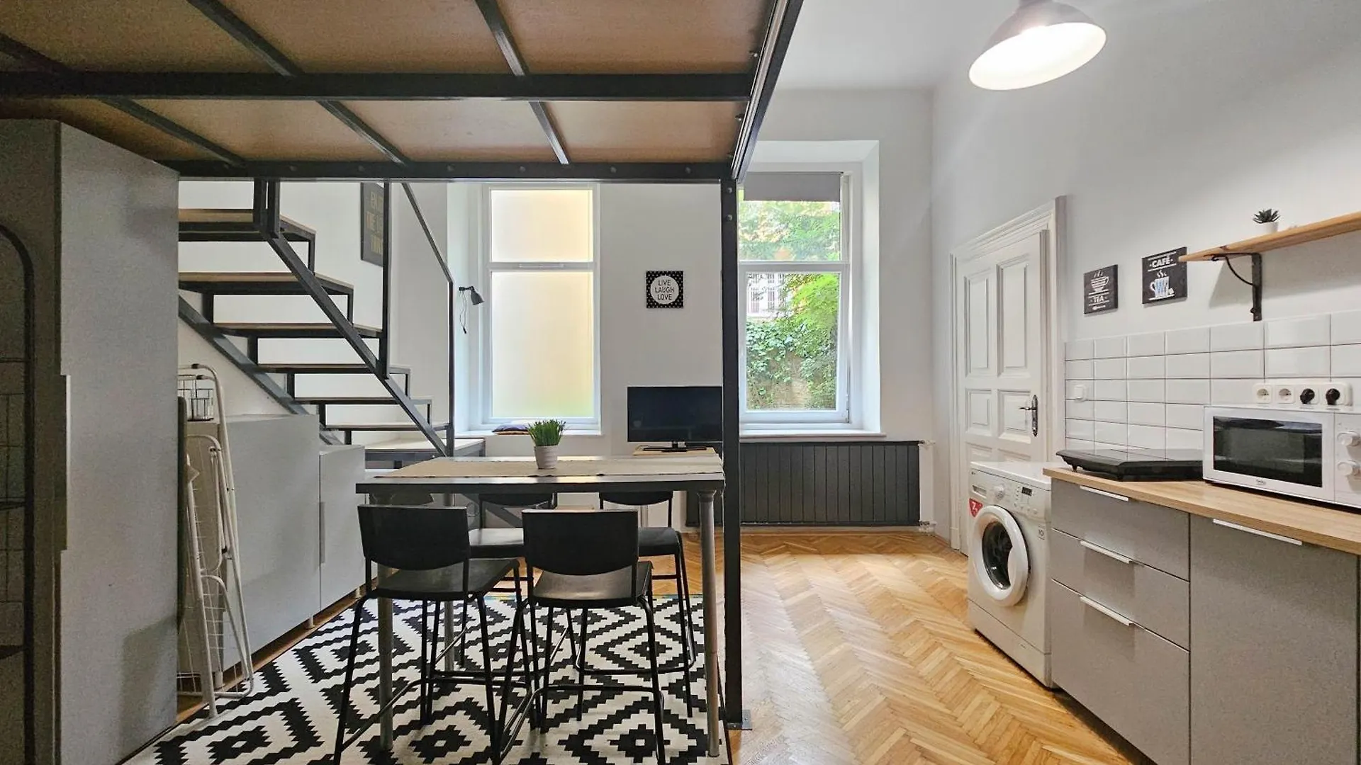Cityvibes Studio For 4 Apartment Budapest Hungary